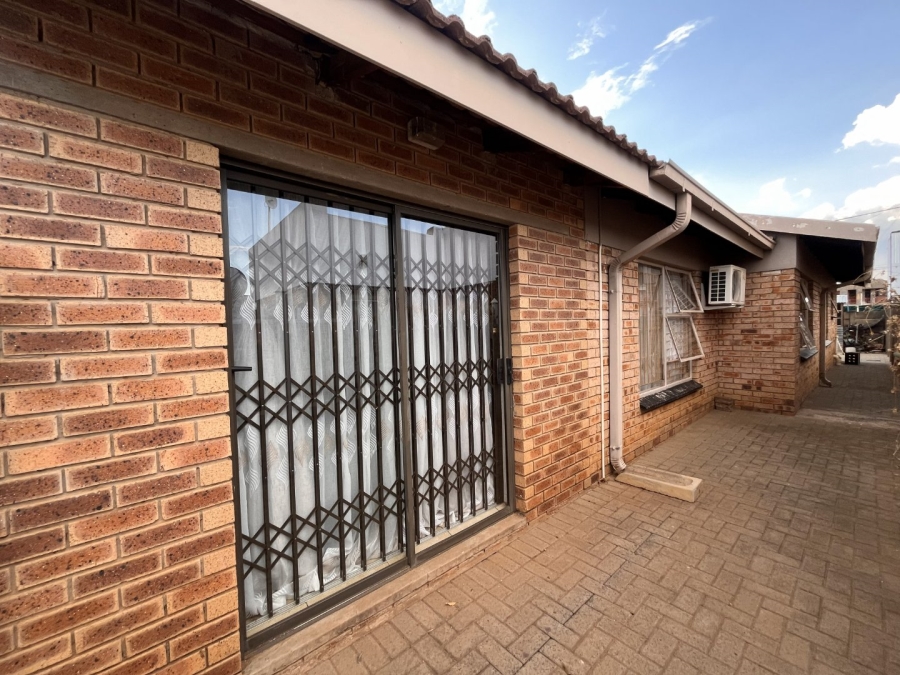3 Bedroom Property for Sale in Rykmanshoogte Free State